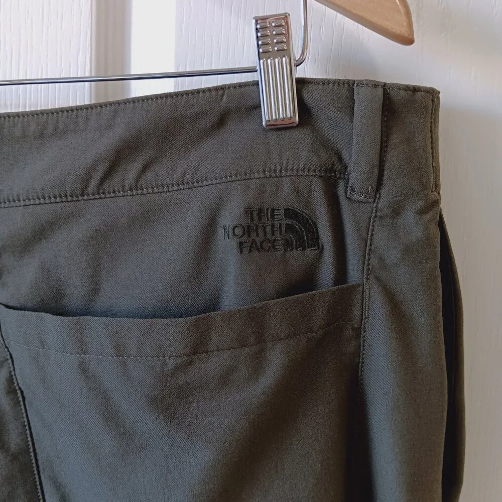 The North Face Men's New Taupe Green Solo Pant Size 40 x 33